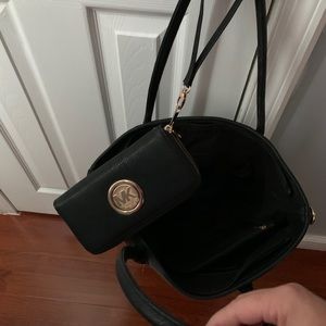 the purse with the wallet